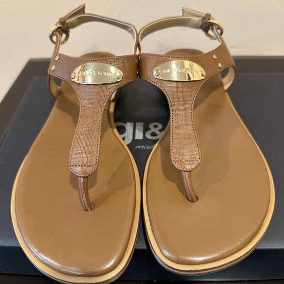 Michael Kors Brown Leather Sandals with Thong Design - Picture 1 of 7